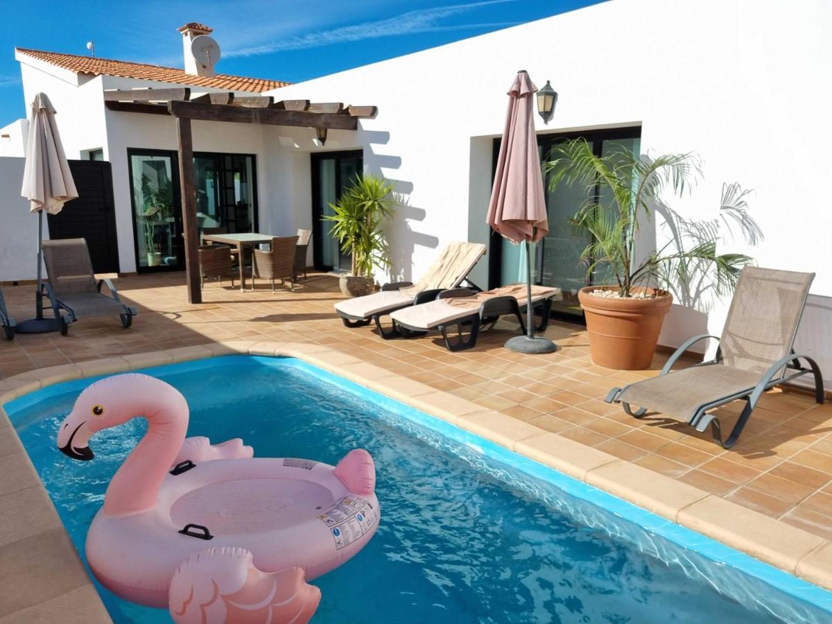 Beautiful Spacious Villa With Private Heated Pool In Lajares Exterior foto